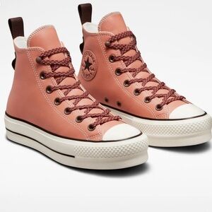 Converse Leather Chuck Taylor All Stars Higj Tops platform sz 10.5